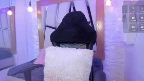 little ary online show from April 2026 12:13:02 AM