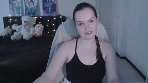 little__flowers online show from October 2025 07:42:02 AM