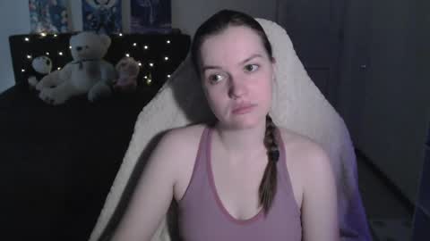 little__flowers online show from April 2026 08:29:01 AM