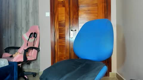 little_africa online show from March 2026 06:46:02 AM