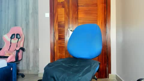 little_africa online show from April 2026 08:30:02 AM