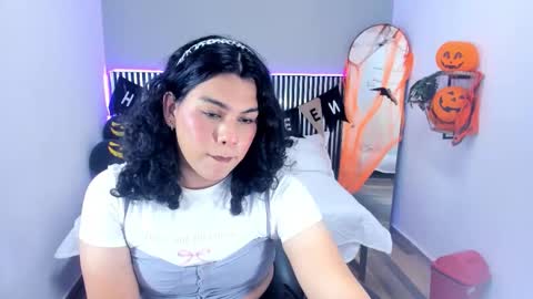 Snapshot of little_alli chatting on October 2025 08:32:01 PM L I T T L E A L L I online show from October 2025 08:32:01 PM