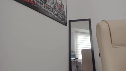 Snapshot of little_eli chatting on February 2025 07:26:01 PM Help me reach 100 likes online show from February 2025 07:26:01 PM