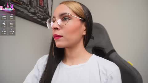 Snapshot of little_eli chatting on November 2025 07:13:01 PM Help me reach 100 likes online show from November 2025 07:13:01 PM