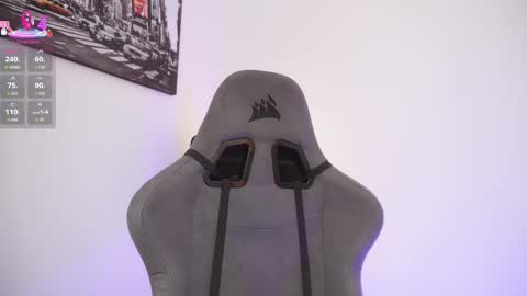 Snapshot of little_eli chatting on November 2025 07:12:01 PM Help me reach 100 likes online show from November 2025 07:12:01 PM