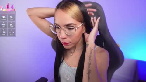 Snapshot of little_eli chatting on November 2025 07:14:02 PM Help me reach 100 likes online show from November 2025 07:14:02 PM