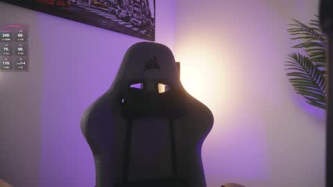 Help me reach 100 likes online show from February 2026 07:14:02 PM