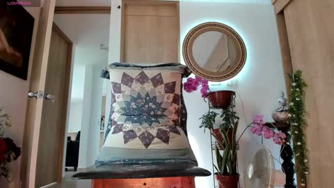 Izzi online show from October 2025 08:31:01 PM