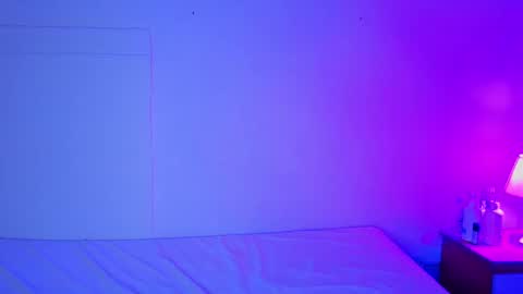 little_lilith_apple online show from November 2025 09:19:02 PM