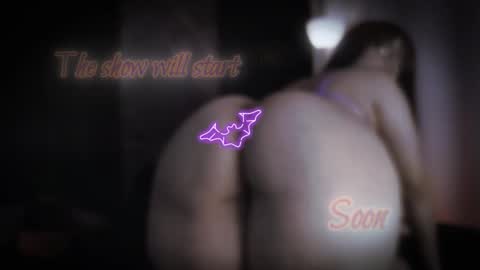 Maeve  online show from October 2025 05:02:02 PM