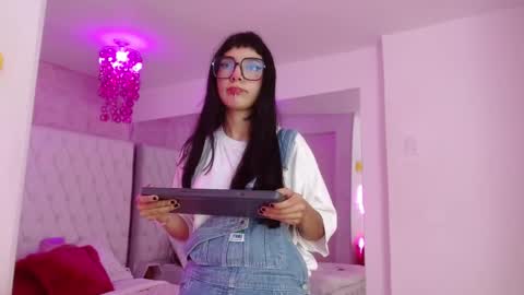 Paulette online show from March 2026 04:01:01 AM