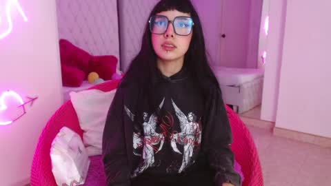 Paulette online show from April 2026 03:29:02 AM