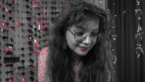 Snapshot of little_poetry chatting on February 2026 09:21:02 AM Kiki online show from February 2026 09:21:02 AM