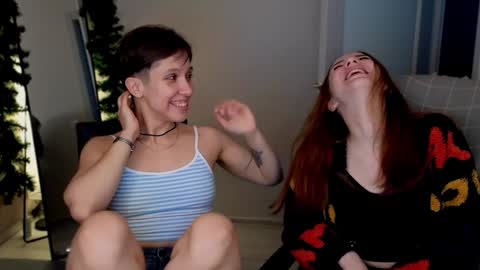 Snapshot of little_pretty_woman chatting on January 2025 08:04:01 PM little_pretty_woman online show from January 2025 08:04:01 PM