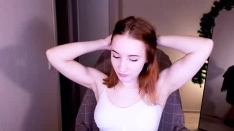 Snapshot of little_pretty_woman chatting on February 2025 07:49:01 PM little_pretty_woman online show from February 2025 07:49:01 PM