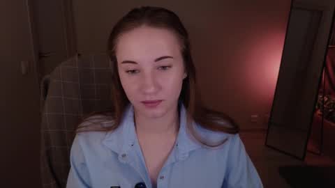 Snapshot of little_pretty_woman chatting on October 2025 07:37:01 PM little_pretty_woman online show from October 2025 07:37:01 PM