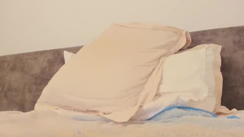 hey im anna online show from February 2025 07:49:01 AM