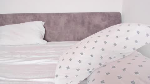 hey im anna online show from February 2025 09:32:01 AM