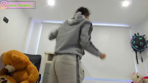 Snapshot of little_tatis chatting on January 2025 08:48:01 PM Im Laura. buy my contentcompra mi contenido offline  online show from January 2025 08:48:01 PM