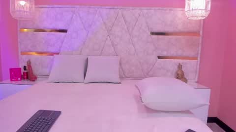 Im your little Velinda  online show from May 2026 08:17:01 PM