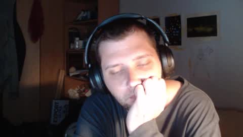 Snapshot of littlealien7 chatting on November 2025 06:56:02 AM littlealien7 online show from November 2025 06:56:02 AM