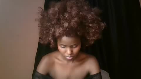 Snapshot of littlebunny2_ chatting on February 2026 06:44:02 PM littlebunny2 online show from February 2026 06:44:02 PM