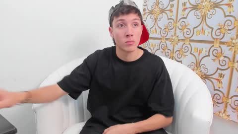 DANNY online show from November 2025 04:07:01 PM