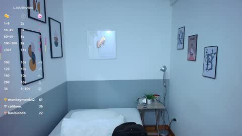 Snapshot of littlee_emilyy_ chatting on February 2025 02:59:02 AM Emily  online show from February 2025 02:59:02 AM