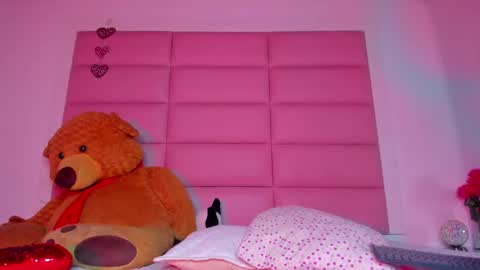 littlee_emma_ online show from February 2025 06:08:02 AM