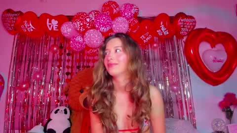 littlee_emma_ online show from February 2025 02:53:02 AM