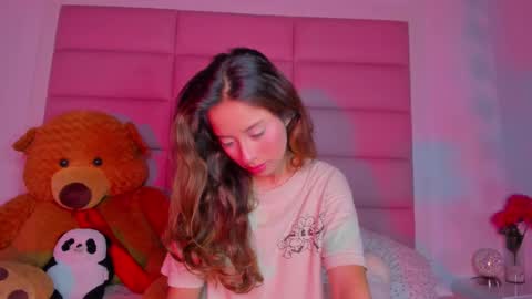 littlee_emma_ online show from February 2025 03:06:02 AM