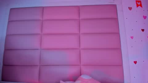 littlee_emma_ online show from October 2025 02:45:01 AM