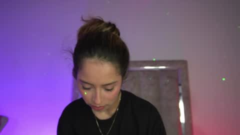 littlee_emma_ online show from June 2026 01:41:02 AM