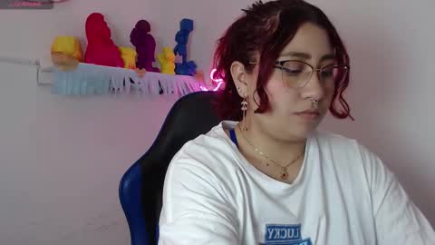 Angel  online show from October 2025 05:19:01 PM