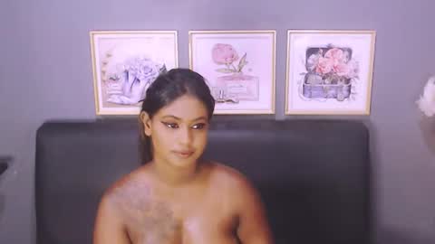 Snapshot of littleindianmilf chatting on January 2025 09:25:02 AM littleindianmilf online show from January 2025 09:25:02 AM