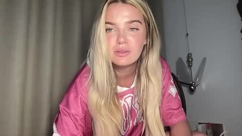 Snapshot of littlemaryjane19 chatting on December 2025 03:56:02 AM Marciabrady online show from December 2025 03:56:02 AM