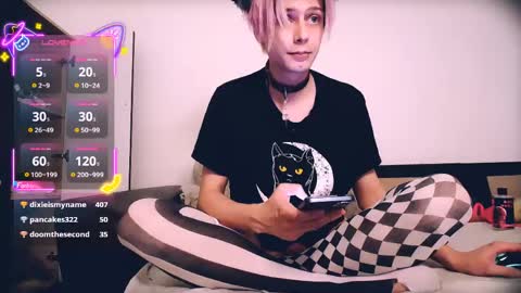 Snapshot of littlepinkcat chatting on May 2026 01:03:01 AM Felix online show from May 2026 01:03:01 AM