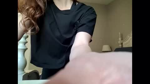 littlered_6969 online show from April 2026 08:11:01 PM