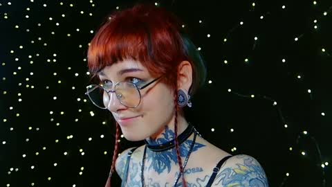 Niki  free tg channel with some photos gifs and info about streams  online show from December 2024 08:25:02 PM