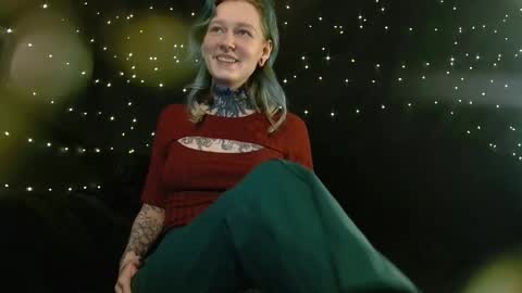 Niki  free tg channel with some photos gifs and info about streams  online show from December 2025 06:46:02 PM