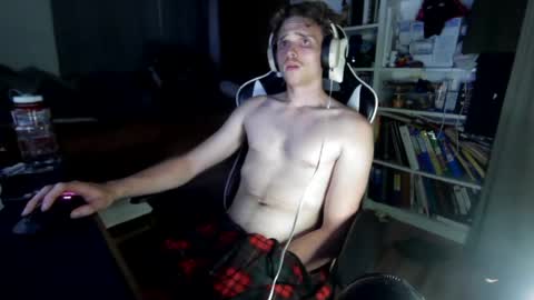 Snapshot of littleswitchb chatting on July 2026 05:12:02 AM littleswitchb online show from July 2026 05:12:02 AM