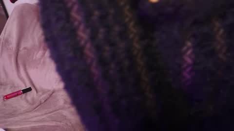 littletammy_ online show from November 2025 02:46:01 PM