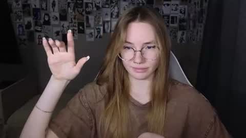 Snapshot of littlevildevil chatting on June 2026 07:42:02 AM Eliana online show from June 2026 07:42:02 AM