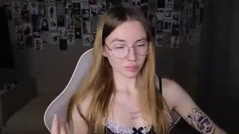 Snapshot of littlevildevil chatting on July 2026 07:32:02 AM Eliana online show from July 2026 07:32:02 AM