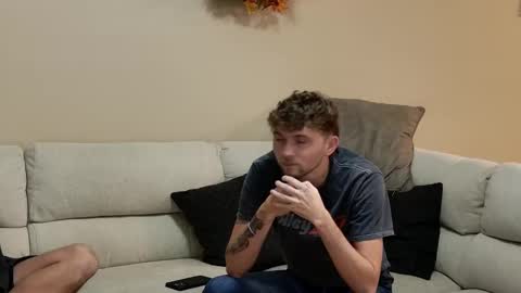 Snapshot of livenull chatting on January 2025 03:56:02 AM Jay online show from January 2025 03:56:02 AM