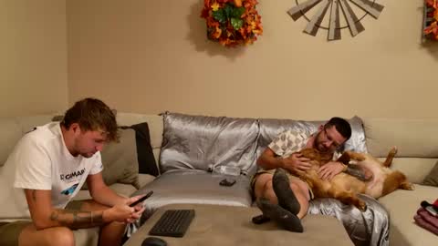 Snapshot of livenull chatting on September 2025 02:33:02 AM Jay online show from September 2025 02:33:02 AM