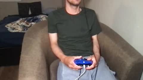 livetyy online show from May 2026 08:32:01 PM