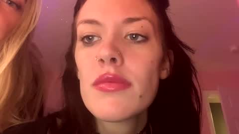 livingdeadgrl13 online show from October 2025 07:20:02 AM