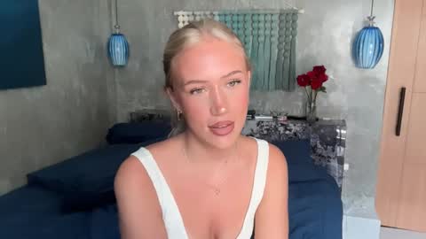 olivia online show from February 2026 03:25:02 AM