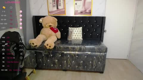 Snapshot of liz25_b chatting on January 2025 03:15:01 AM Liz online show from January 2025 03:15:01 AM